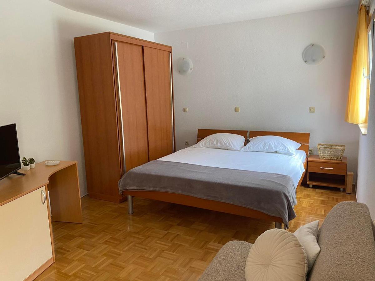 Studio Apartment Begić Makarska Esterno foto