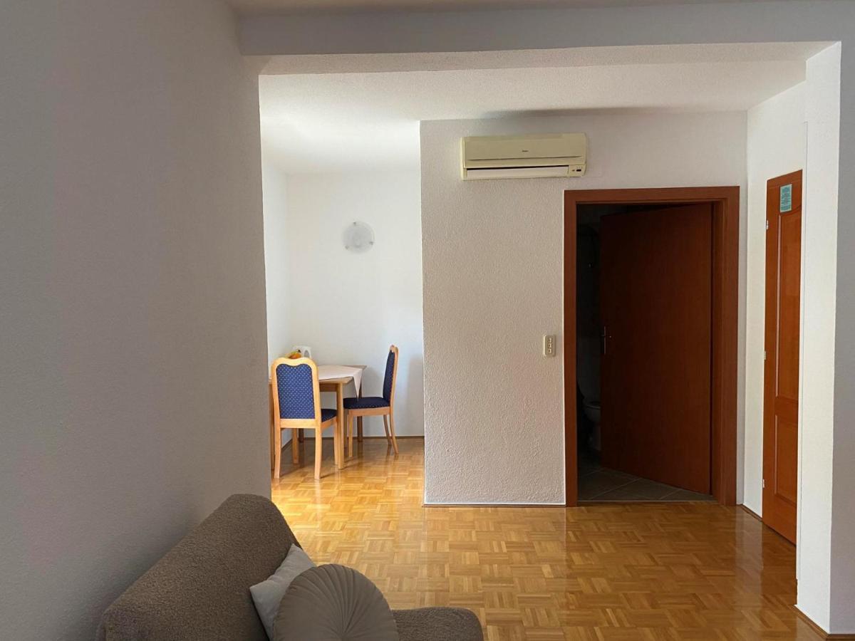 Studio Apartment Begić Makarska Esterno foto